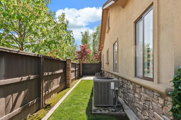 $1,659,000 | 181 West Willow Wood Drive, Woodbridge, CA 95258