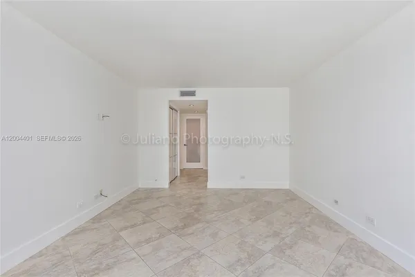$3,300 | 6039 Collins Avenue, Unit 1415, Miami Beach, FL 33140