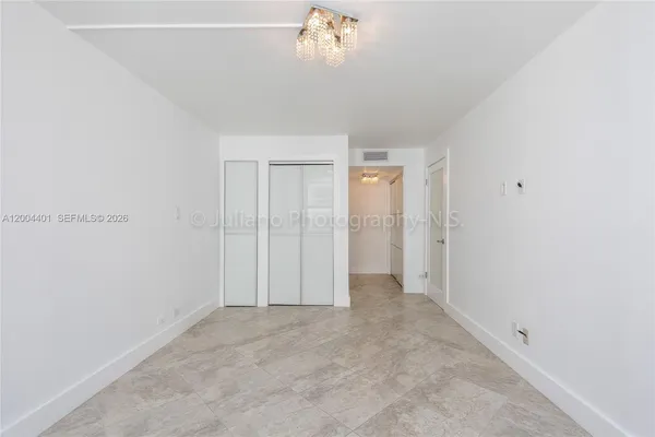 $3,300 | 6039 Collins Avenue, Unit 1415, Miami Beach, FL 33140