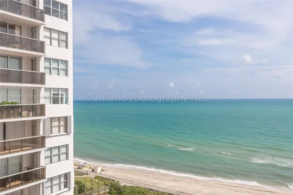 $3,300 | 6039 Collins Avenue, Unit 1415, Miami Beach, FL 33140