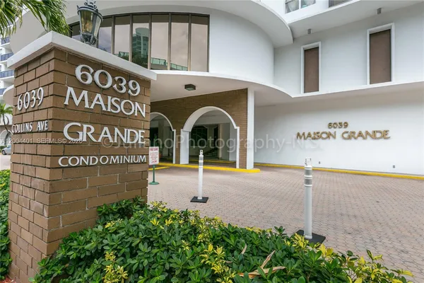 $3,300 | 6039 Collins Avenue, Unit 1415, Miami Beach, FL 33140