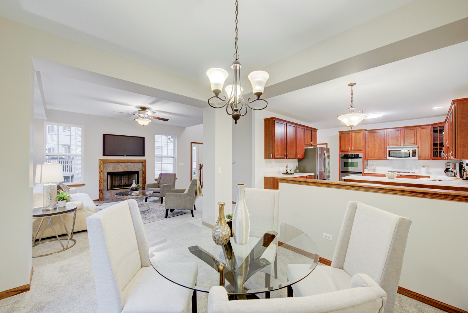 722 Oak Hollow Road, Unit 722 Crystal Lake, IL 60014 - Photo 13 of 31