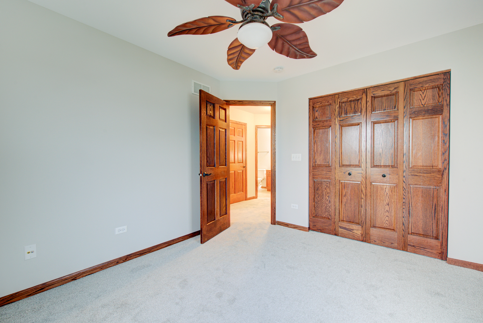 722 Oak Hollow Road, Unit 722 Crystal Lake, IL 60014 - Photo 22 of 31