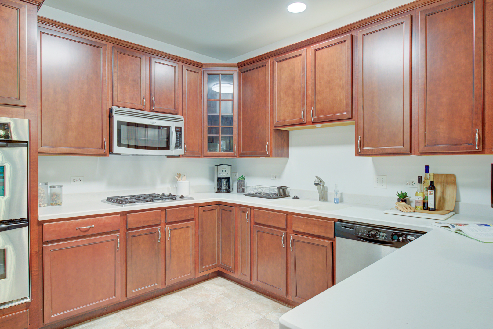 722 Oak Hollow Road, Unit 722 Crystal Lake, IL 60014 - Photo 4 of 31