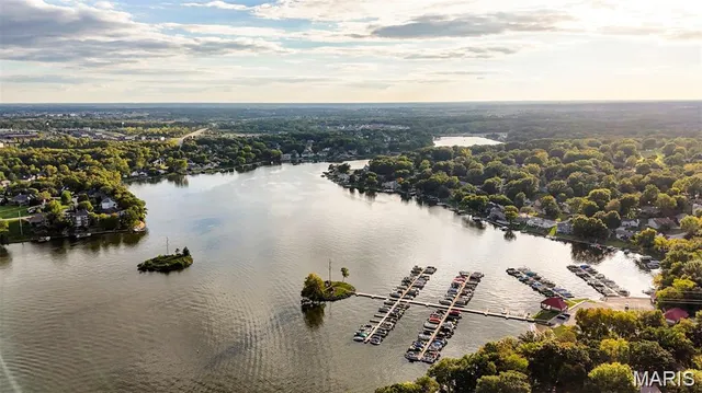 $189,900 | 191 Harbor View Drive, Lake St. Louis, MO 63367