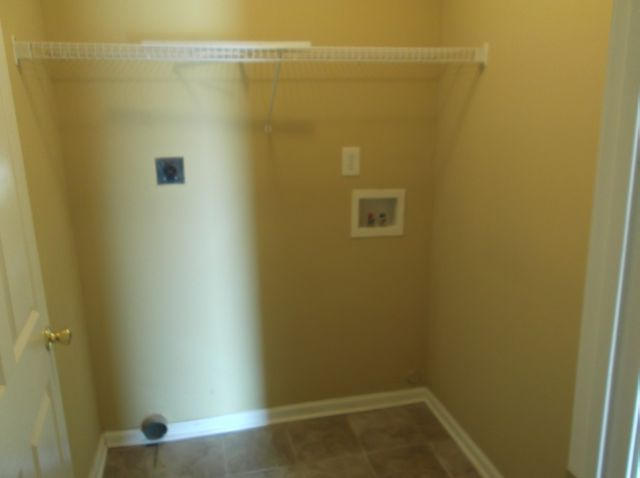 7709 Applecross Road Corryton, TN 37721 - Photo 17 of 17 Laundry Room-1