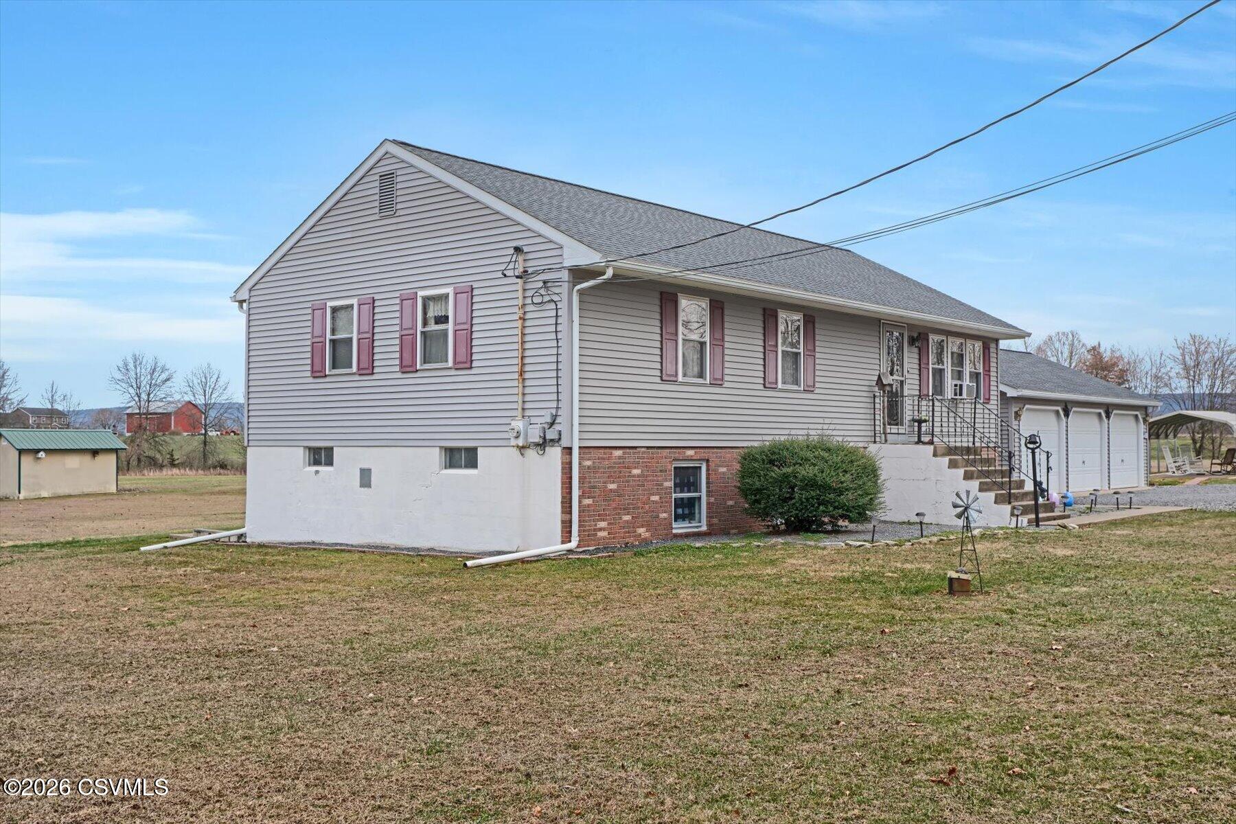 720 North Mill Road Milton, PA 17847 - Photo 3 of 32 Side