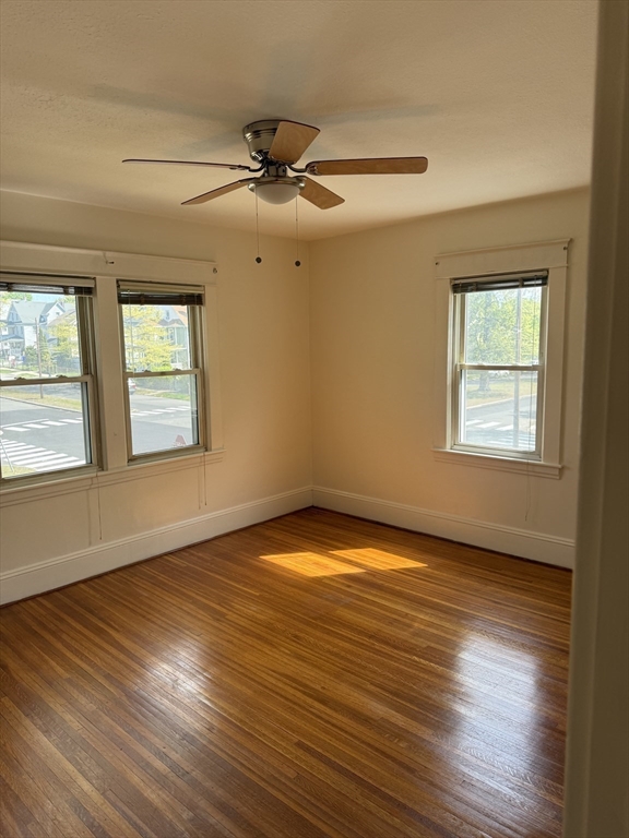 21 Westford Circle Springfield, MA 01109 - Photo 11 of 29
