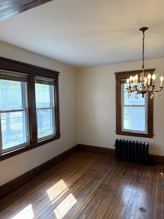 21 Westford Circle Springfield, MA 01109 - Photo 4 of 29