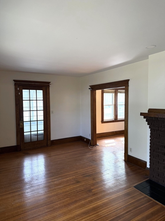 21 Westford Circle Springfield, MA 01109 - Photo 8 of 29