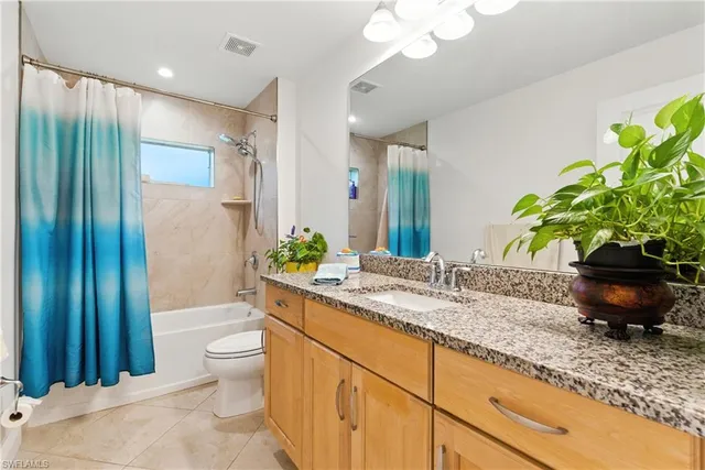 $1,000,000 | 176 Venus Cay, Naples, FL 34114