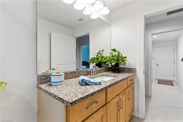 $925,000 | 176 Venus Cay, Naples, FL 34114