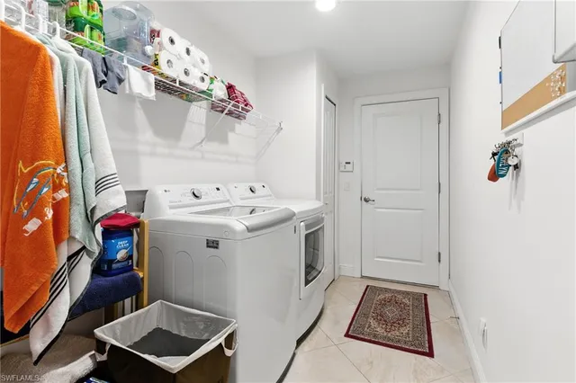 $1,000,000 | 176 Venus Cay, Naples, FL 34114