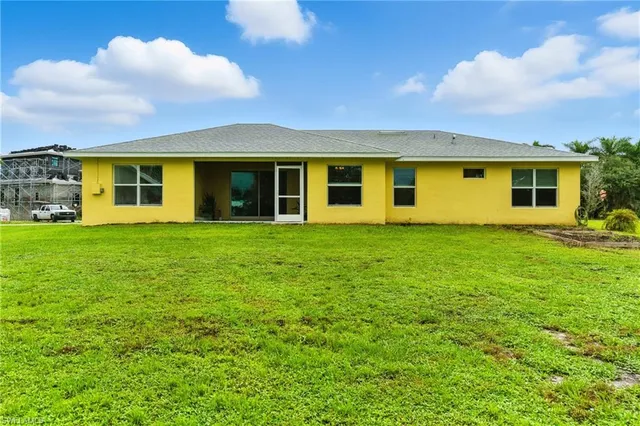 $1,000,000 | 176 Venus Cay, Naples, FL 34114