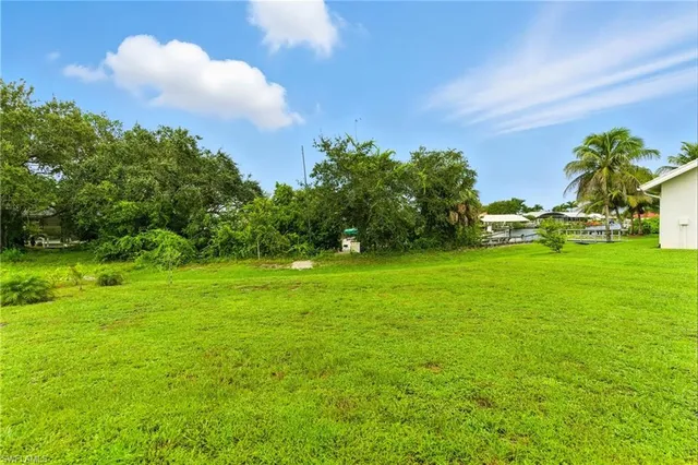 $1,000,000 | 176 Venus Cay, Naples, FL 34114