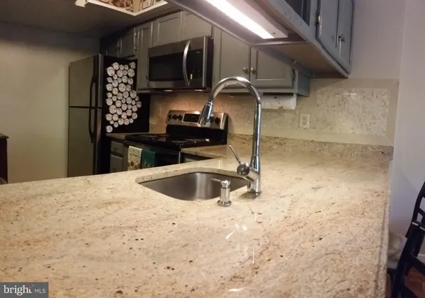 $2,100 | 18745 Pier Point Place, Montgomery Village, MD 20886