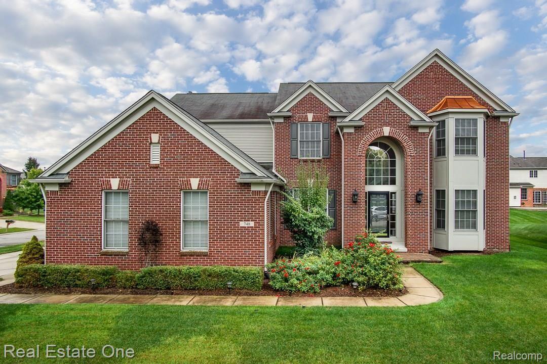 748 Windsong Drive Rochester, MI 48307 - Photo 1 of 43 748-Windsong-Ext-1.jpg