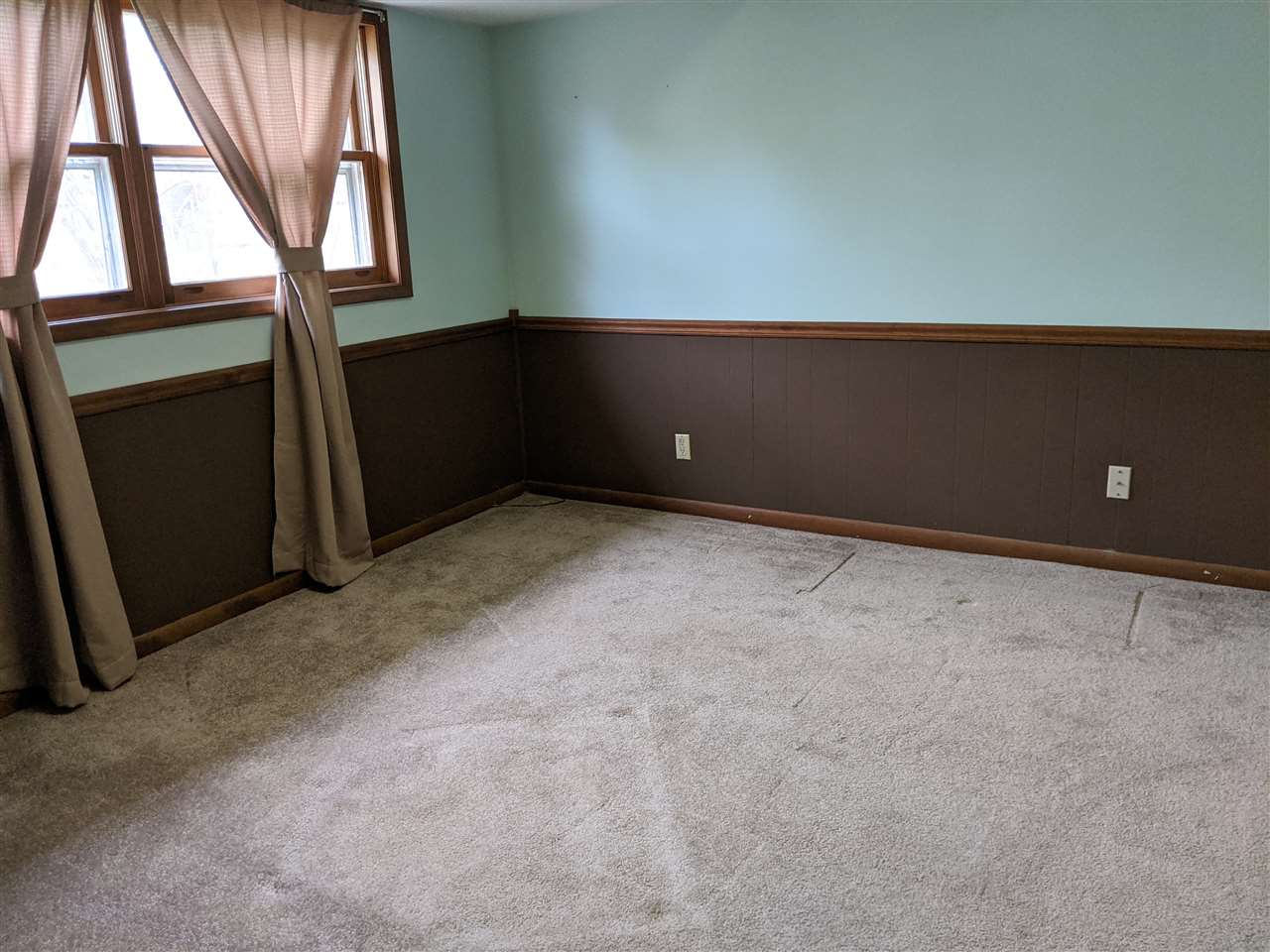 1807 North Ridge Drive Freeport, IL 61032 - Photo 24 of 36 Gallery Image 24
