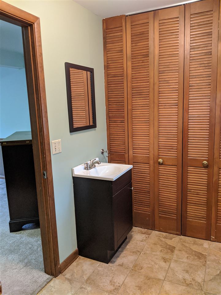 1807 North Ridge Drive Freeport, IL 61032 - Photo 26 of 36 Gallery Image 26