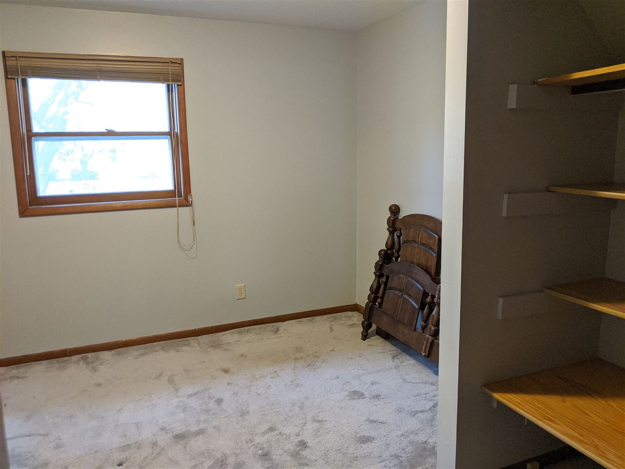 1807 North Ridge Drive Freeport, IL 61032 - Photo 28 of 36 Gallery Image 28