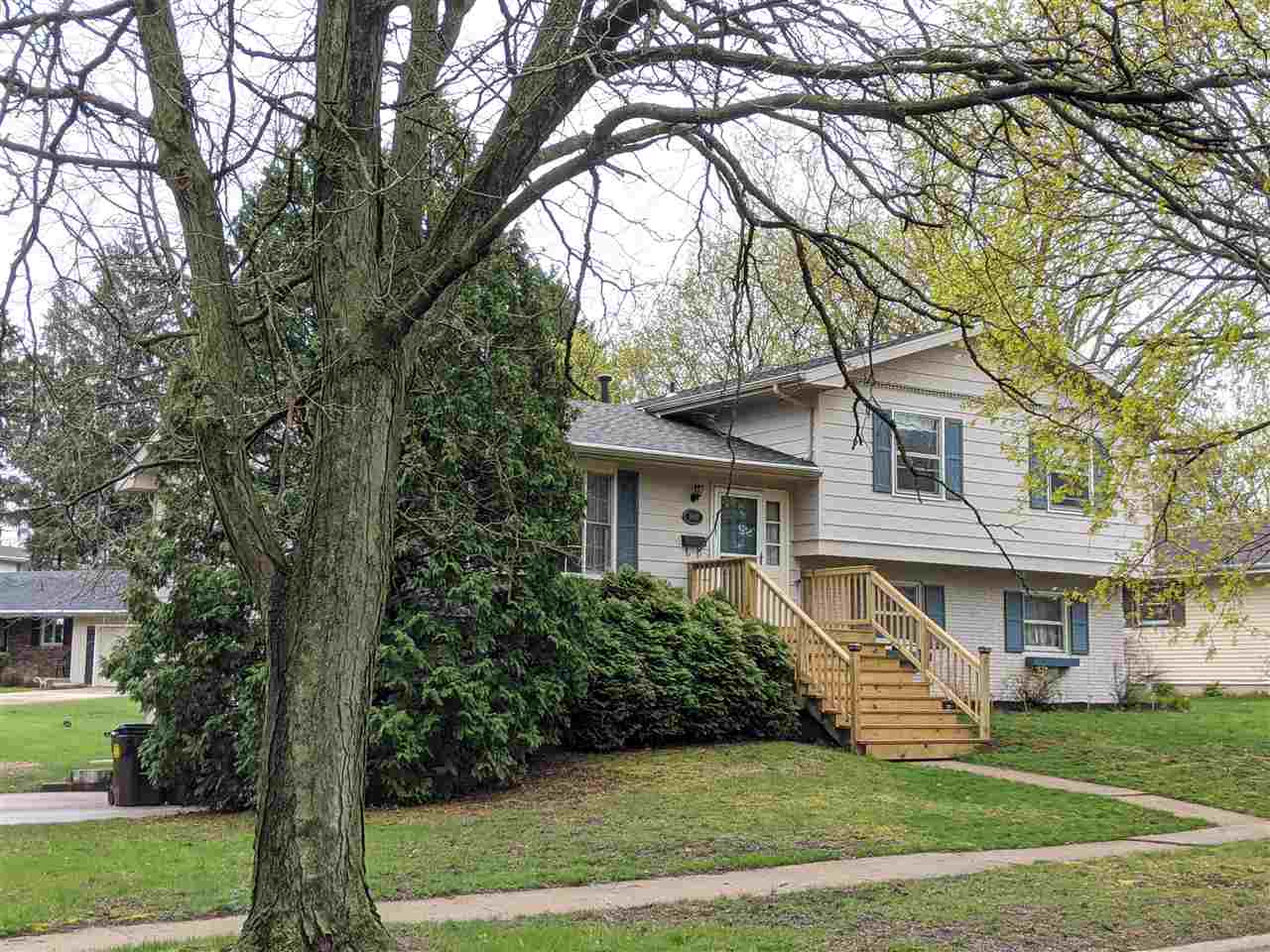 1807 North Ridge Drive Freeport, IL 61032 - Photo 35 of 36 Gallery Image 35