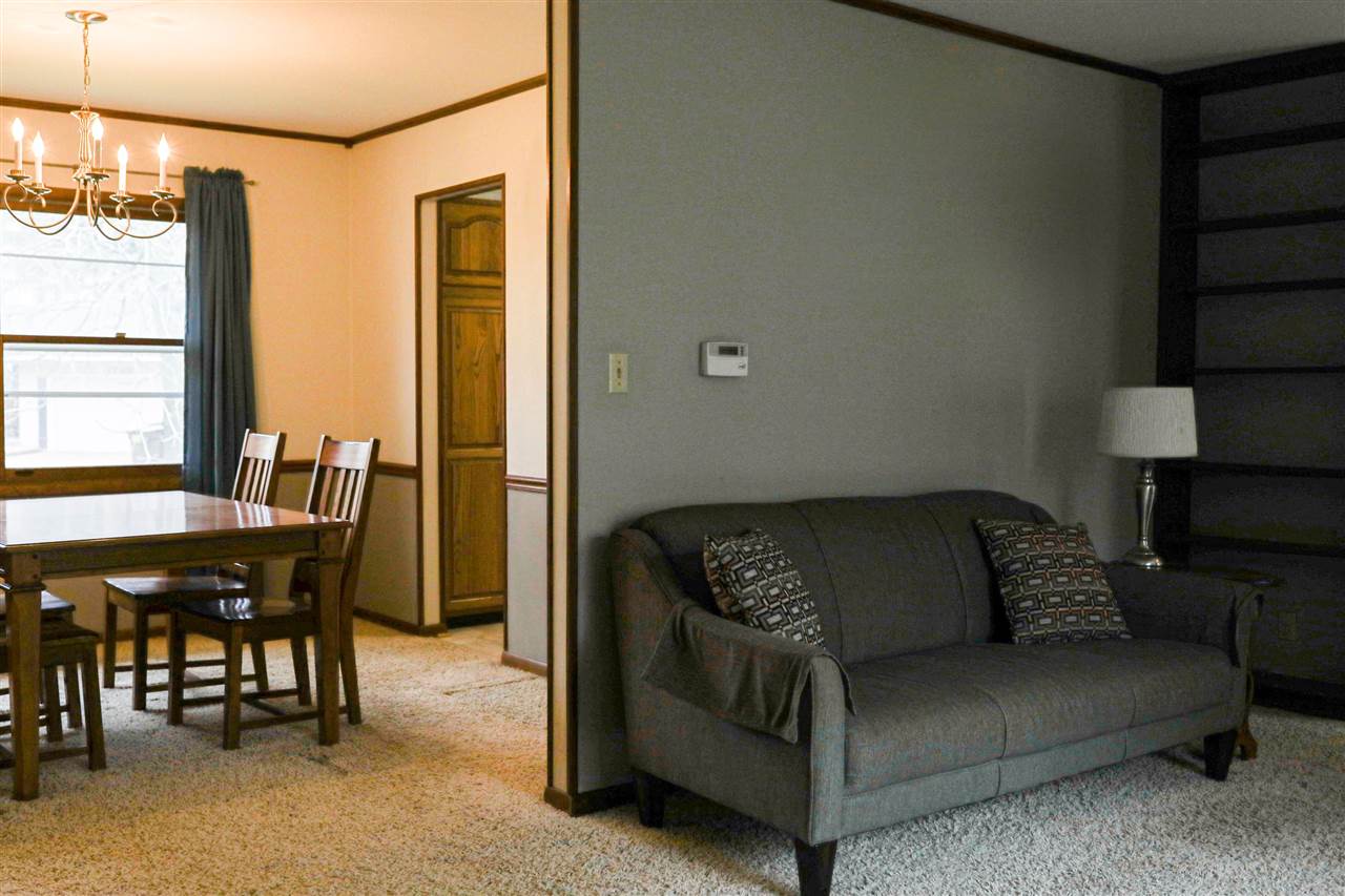 1807 North Ridge Drive Freeport, IL 61032 - Photo 8 of 36 Gallery Image 8