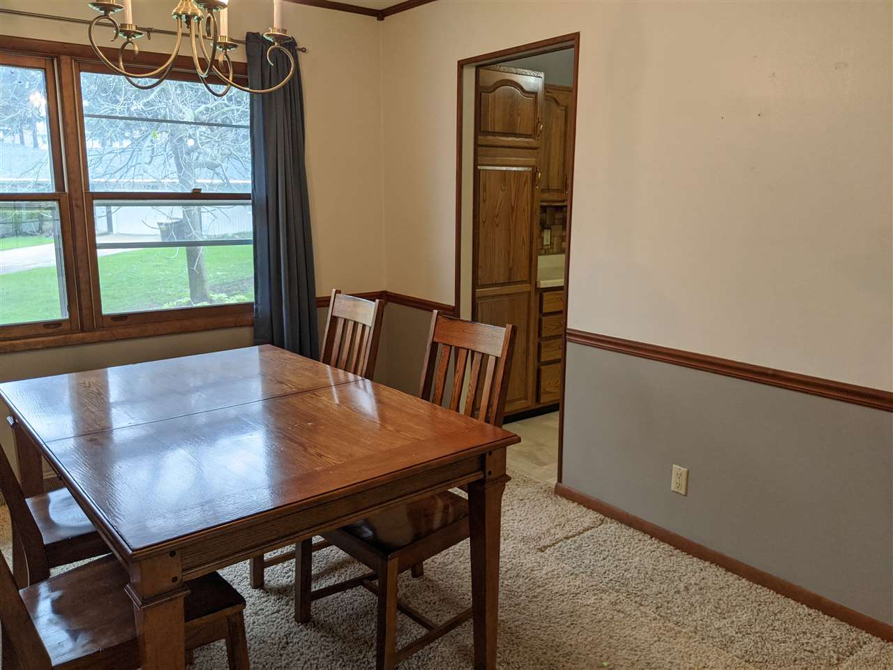 1807 North Ridge Drive Freeport, IL 61032 - Photo 10 of 36 Gallery Image 10