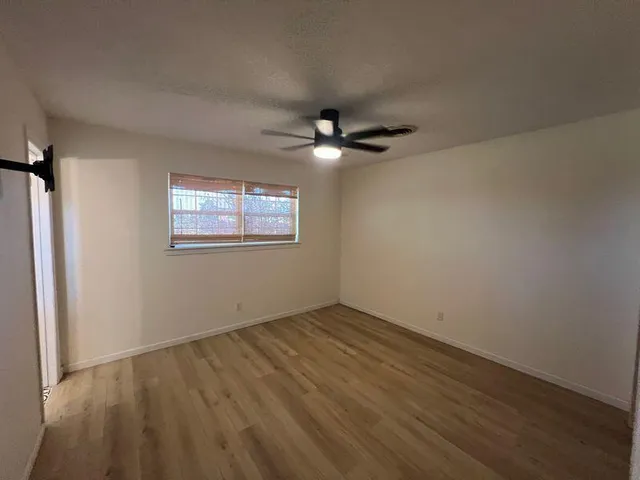 $165,000 | 1005 Northeast 1st Street, Earth, TX 79031