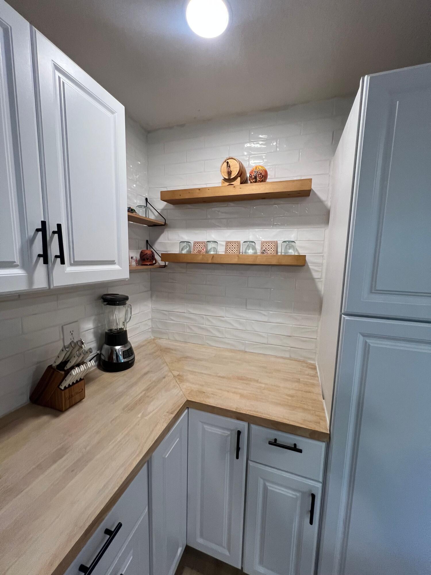 1005 Northeast 1st Street Earth, TX 79031 - Photo 9 of 18 RaHAyNUY