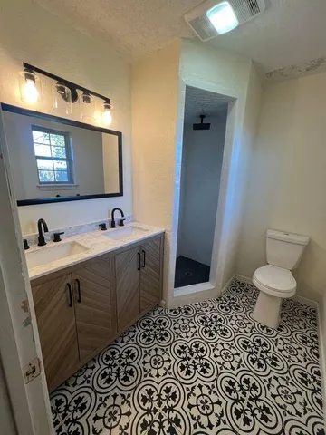 $165,000 | 1005 Northeast 1st Street, Earth, TX 79031