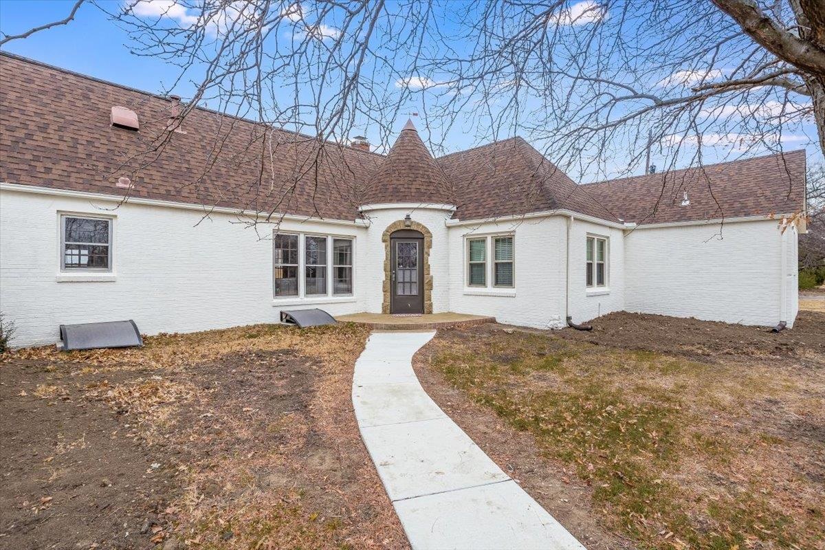 14 Sequoia Street Wichita, KS 67206 - Photo 2 of 28