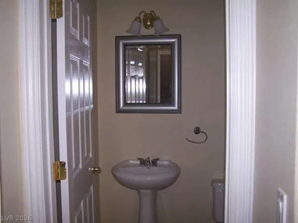 $2,595 | 10866 Dornoch Castle Street, Las Vegas, NV 89141