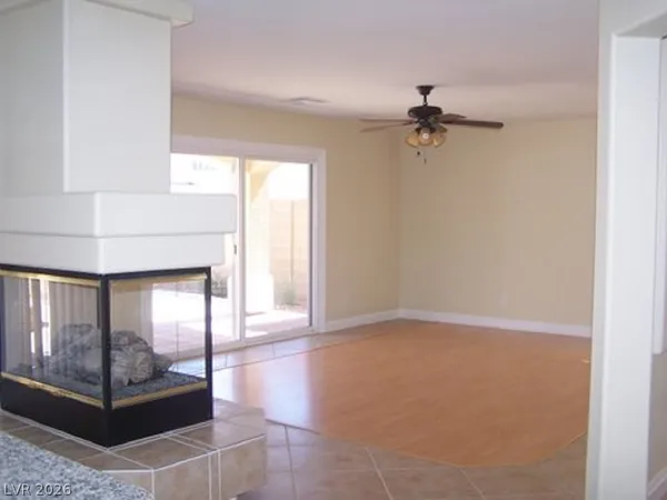 $2,595 | 10866 Dornoch Castle Street, Las Vegas, NV 89141