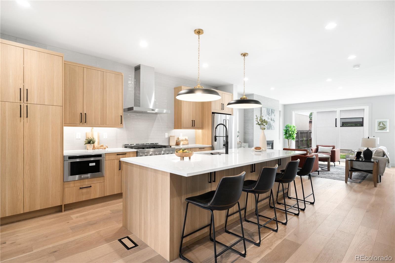 1569 Vrain Street Denver, CO 80204 - Photo 8 of 38