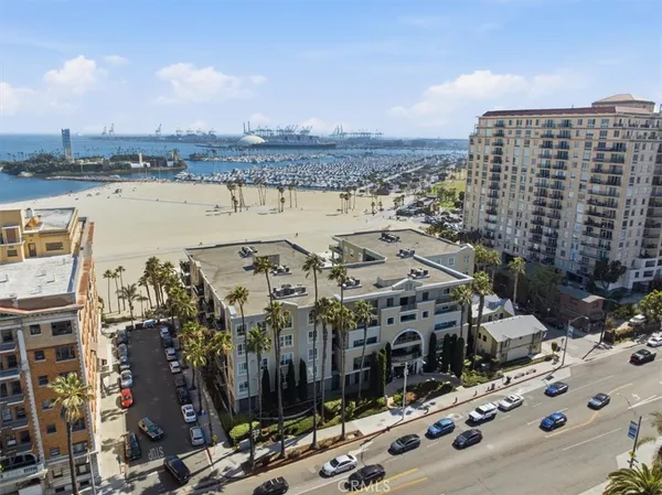 $1,350,000 | 1000 East Ocean Boulevard, Unit 402, Long Beach, CA 90802