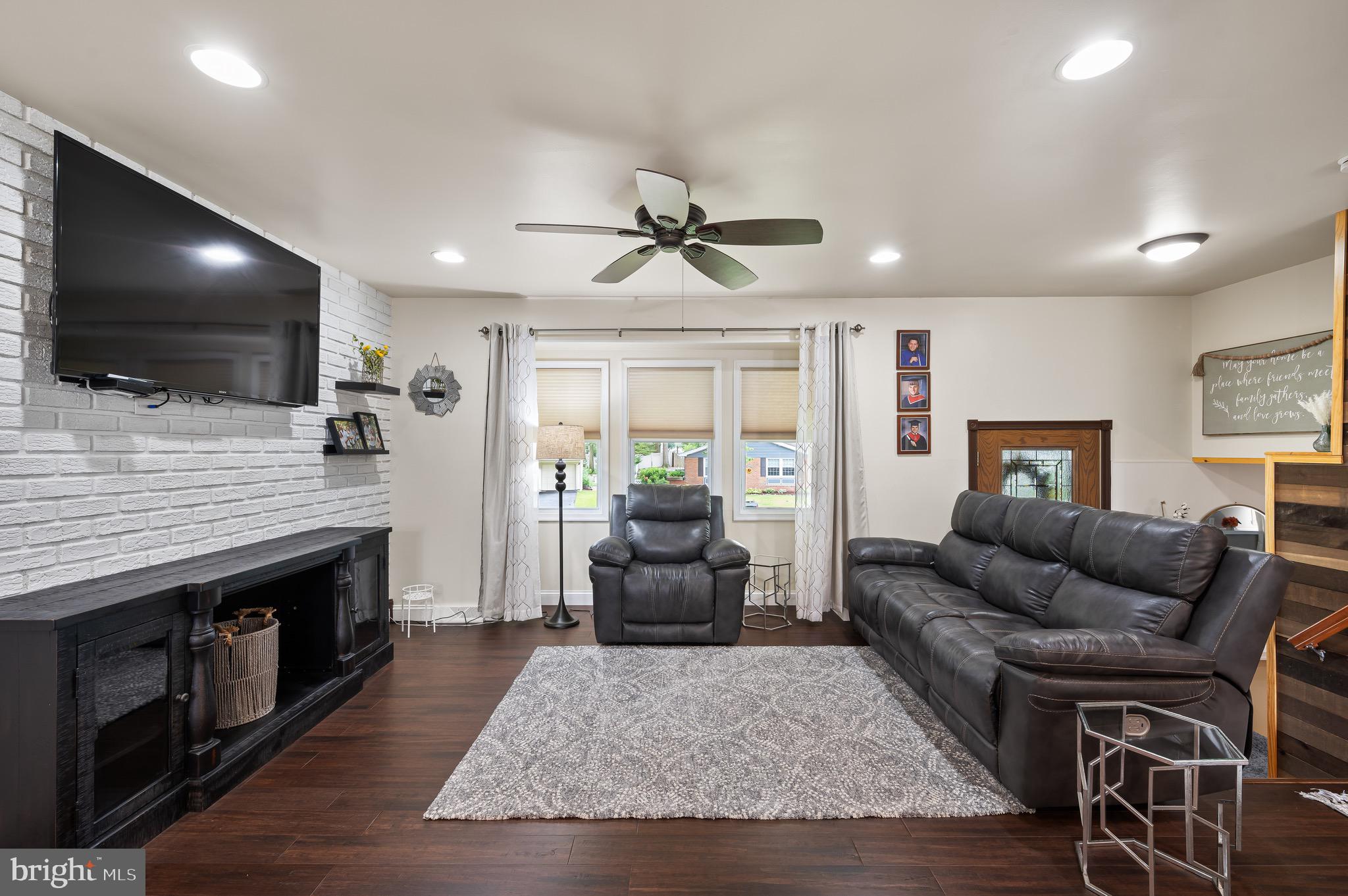 812 Jamestown Road Turnersville, NJ 08012 - Photo 6 of 35