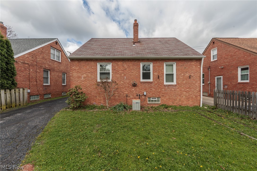 1551 Winchester Road Cleveland, OH 44124 - Photo 48 of 48