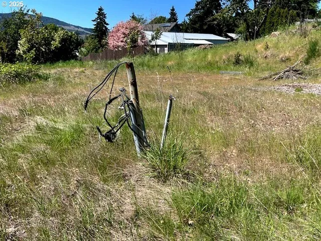 $488,000 | 802 West Jewett Boulevard, White Salmon, WA 98672