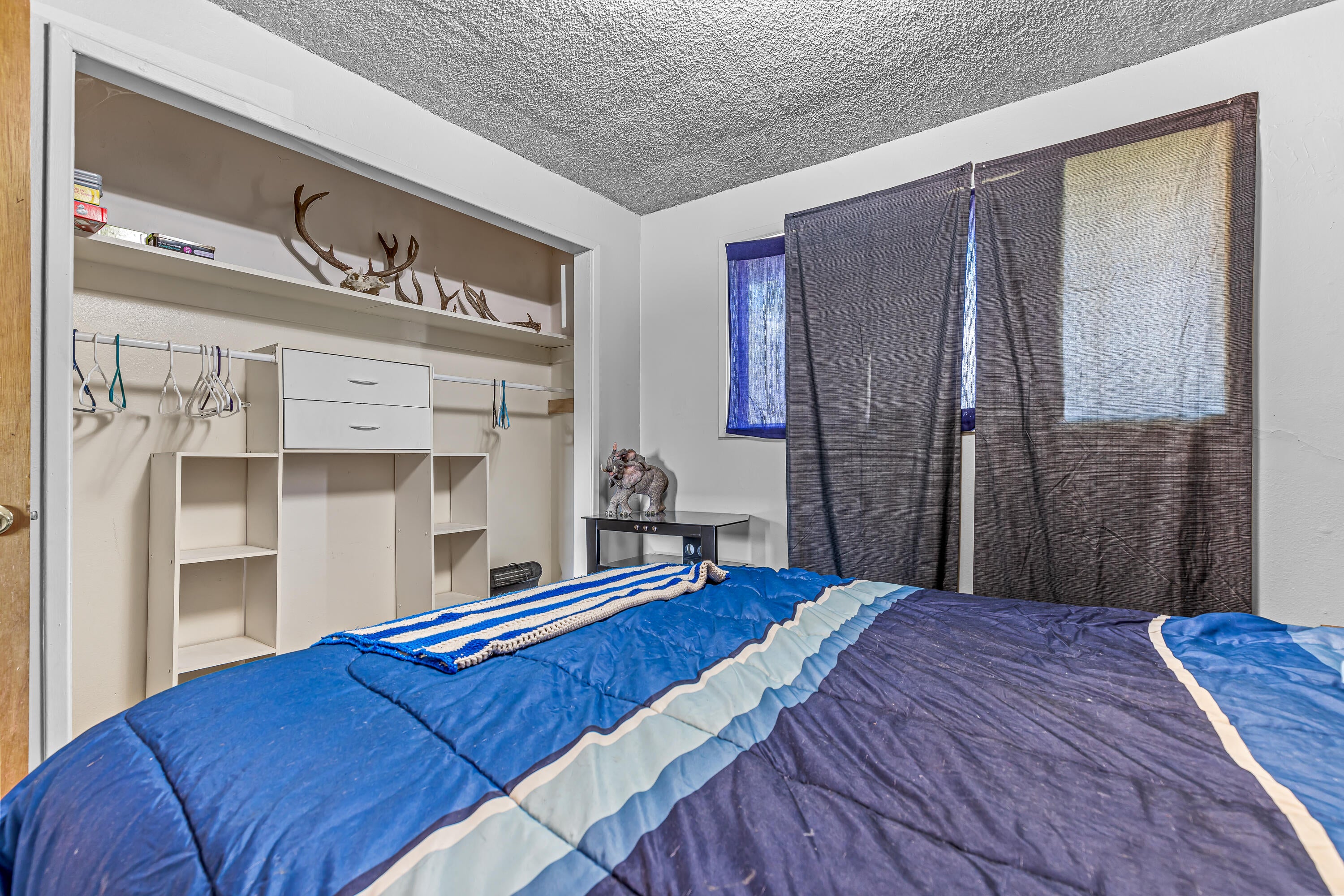 17200 Jones Road White City, OR 97503 - Photo 21 of 51 Bedroom #4.