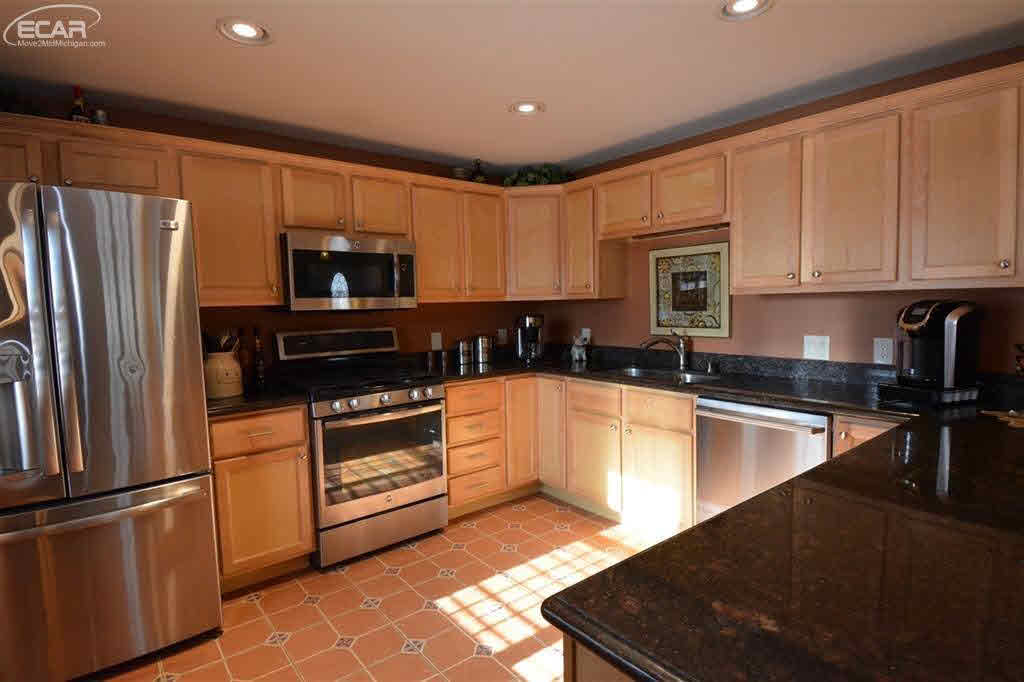4473 North Seymour Road Flushing, MI 48433 - Photo 6 of 33 21414392-5.JPG
