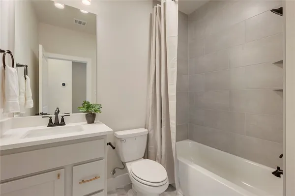 $499,990 | 2708 Tradewind Drive, College Station, TX 77845