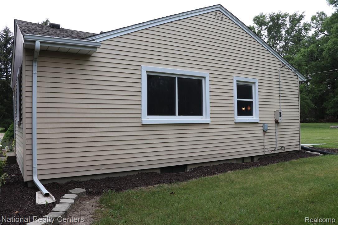 10889 Spencer Road Brighton, MI 48114 - Photo 50 of 70 IMG_6834.JPG