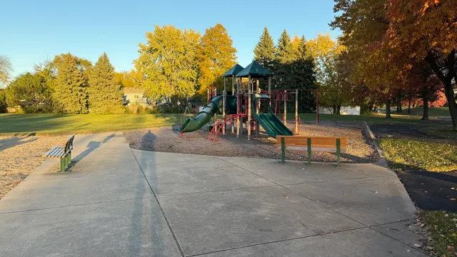 $2,000 | 785 Clearwood Court, Aurora, IL 60504