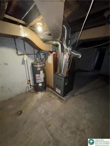 a view of a yard with a fountain