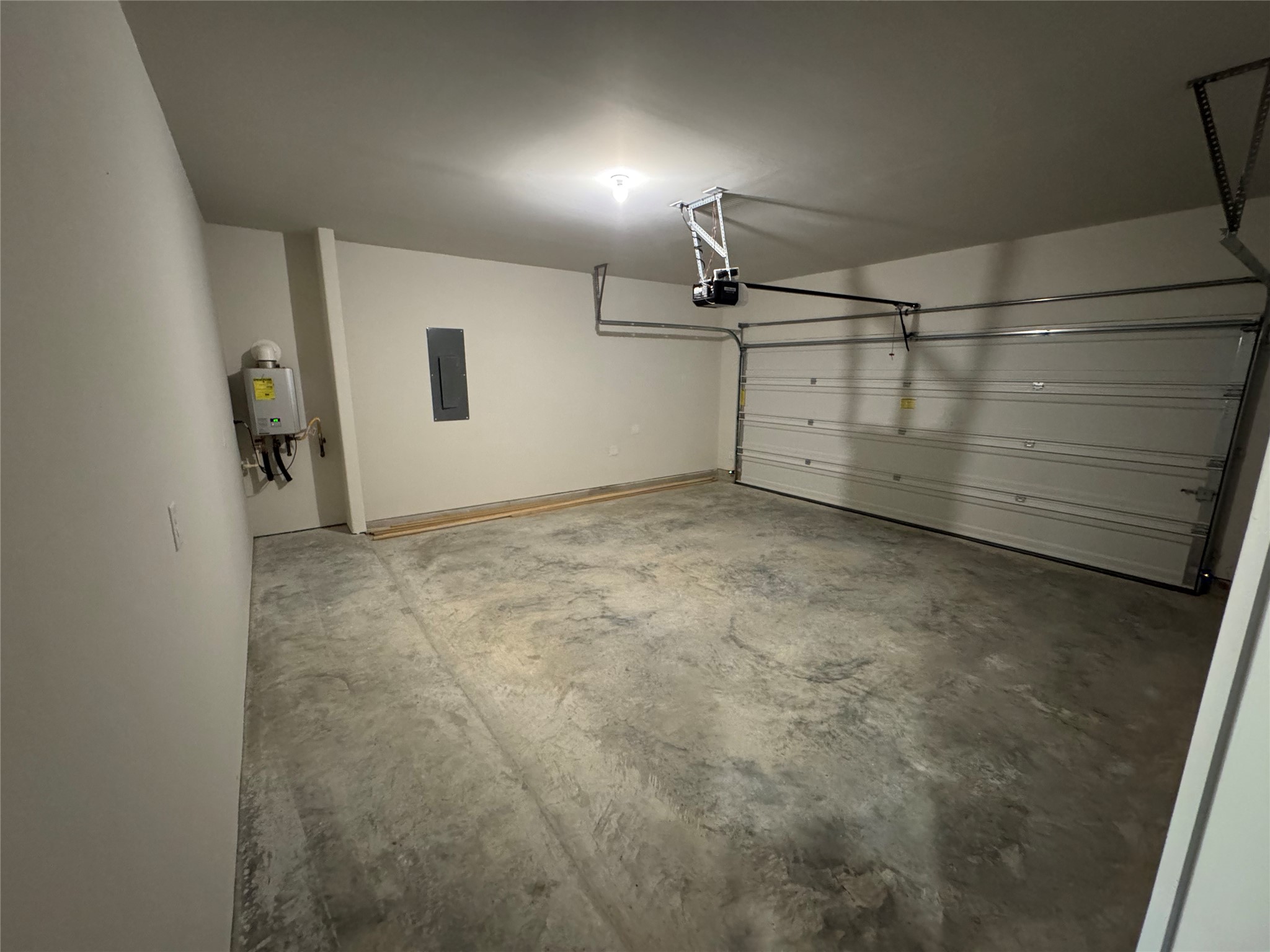 18731 Frost Ridge Drive Crosby, TX 77532 - Photo 24 of 26 a view of a garage