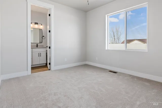 $485,000 | 607 Fallen Leaf Avenue, New Plymouth, ID 83655