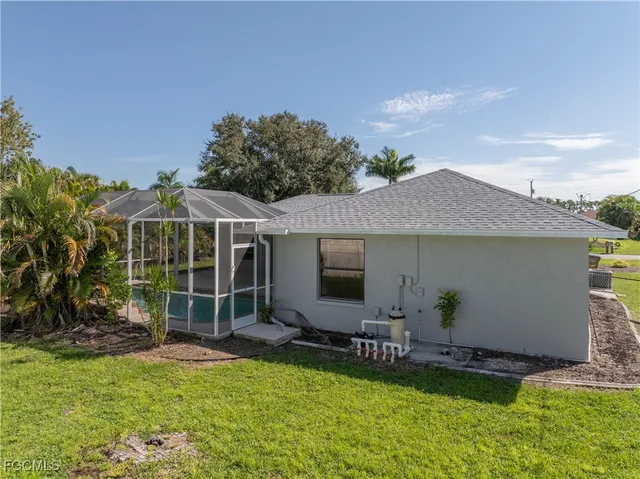 $2,250 | 132 Northeast 7th Avenue, Cape Coral, FL 33909