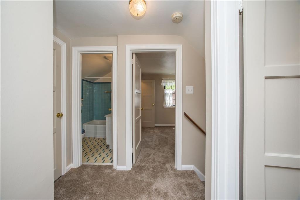913 Rolling Rock Road Pittsburgh, PA 15234 - Photo 13 of 24 Gallery Image 13