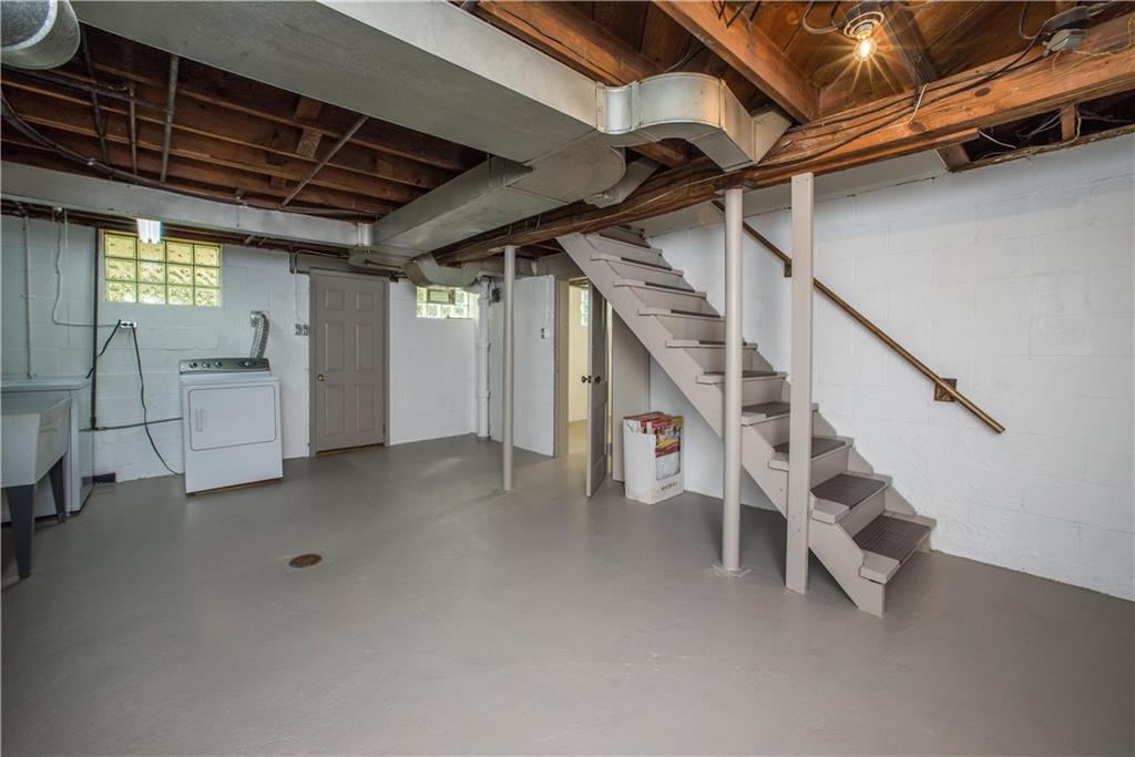913 Rolling Rock Road Pittsburgh, PA 15234 - Photo 20 of 24 Gallery Image 20