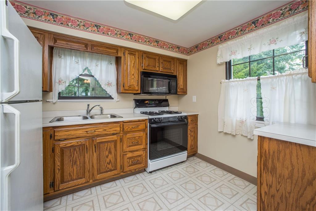 913 Rolling Rock Road Pittsburgh, PA 15234 - Photo 9 of 24 Gallery Image 9